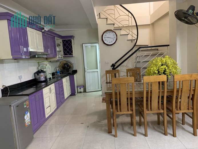 Bán nhà Tam Trinh - đối diện Chung cư 36m2 * 5 Tầng giá 3.2 Tỷ