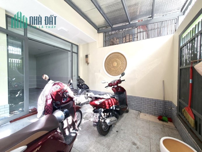 KẾ BÊN CÂN NHƠN HÒA, QL13 DT 52M2 - HẺM XE HƠI VÀO NHÀ CHỈ 3.5 TỶ