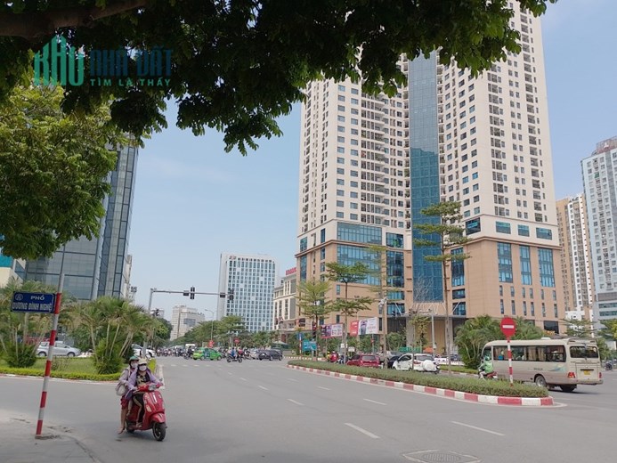 Bán mặt phố Trung Kính DT 365m2, MT gần 10m giá chỉ 156 tỷ. LH 0913466787 chính chủ