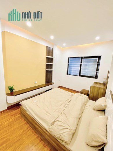 Bán nhà riêng Quan Nhân, Thanh Xuân, 40m2, 4 tầng, phân lô gần ô tô vài bước chân ra mặt phố, nhỉnh