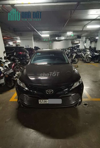 Toyota Camry 2.5Q 2019 đen, siêu lướt odo 13,000km