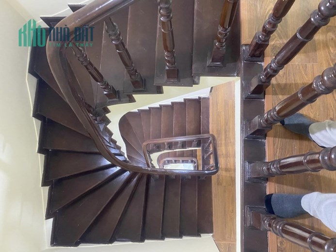 Nhỉnh 3 tỷ có nhà phố Đặng Văn Ngữ, Đống Đa, 38m2, 4 tầng, 5 ngủ, nhà chắc chắn, ở ngay, lh