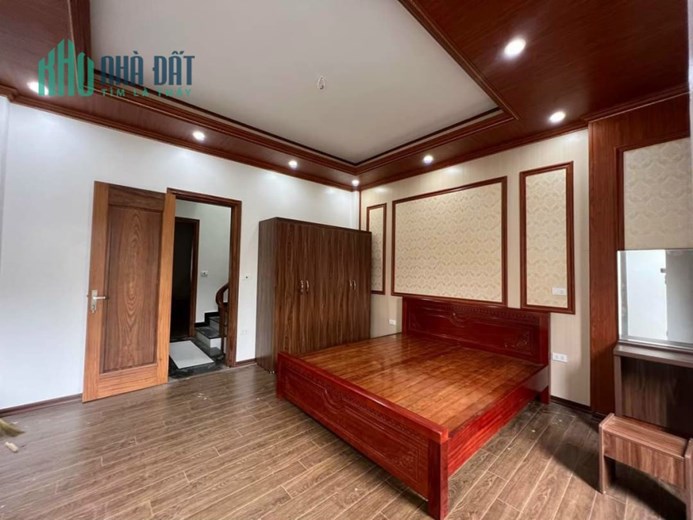 Bán nhà Gần HV Cảnh Sát, Đường Lê Văn Hiến 65m2  MT 8m 4.6 tỷ. 0966931622.