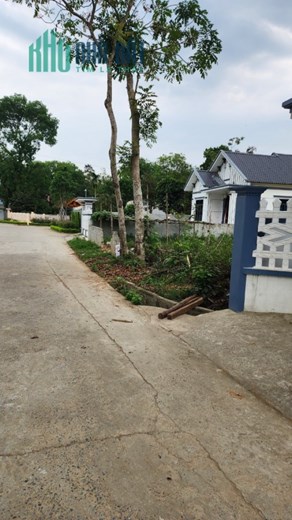 Đất làng du lịch Yên Trung, Yên Định
600m2, 2 mặt tiền, giá 1,1 tỉ