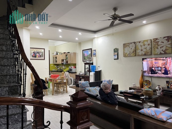 ĐỐNG ĐA - VÀI BƯỚC CHÂN RA XÃ ĐÀN, CÔNG VIÊN THỐNG NHẤT- 108M2, 12 PHÒNG CHO THUÊ - GIÁ 11 TỶ ĐỒNG