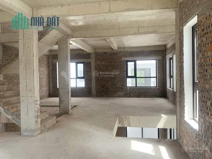 BIỆT THƯ ĐẲNG CẤP MỸ ĐÌNH - MẶT PHỐ VỈA HÈ ĐÁ BÓNG - VỈA HÈ TRƯỚC NHÀ ĐỂ VÀI CHỤC Ô TÔ