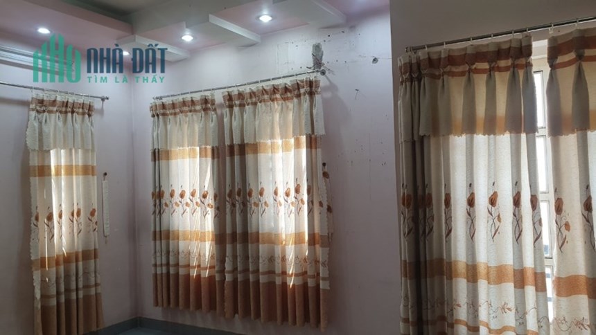 Giảm chào 700tr. Sát HXH đường Lạc Long Quân. DT lớn 52m2 giá chỉ 5tỷ8. Hình Thật, Giá Thật