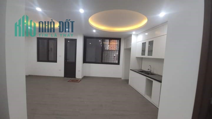 NHỈNH 4 TỶ, NHÀ LÁNG HẠ  : MỚI, ĐẸP, LÔ GÓC, GẦN Ô TÔ.  48m x 5. MT KHỦNG 6.3 m.