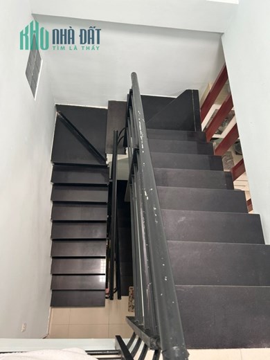 Bán gấp nhà 3 tầng BTCT HXH đường Hùng Vương Phường 12 Quận 6 48m2 chỉ 6 tỷ hơn