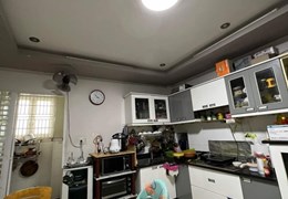 Mặt tiền kinh doanh, 4 tầng, chỉ 4.1 tỷ, ngay trường học.