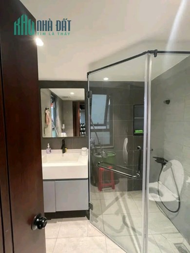 Mặt tiền kinh doanh, 4 tầng, chỉ 4.1 tỷ, ngay trường học.