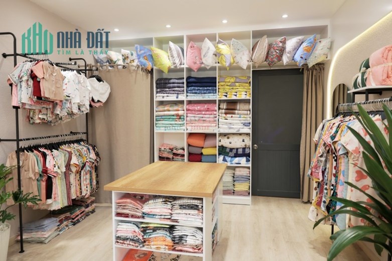 Chính chủ ! SANG MẶT BẰNG SHOP TẠI 441 CÁCH MẠNG THÁNG 8, PHƯỜNG 13, QUẬN 10 , Tel : 0932178081