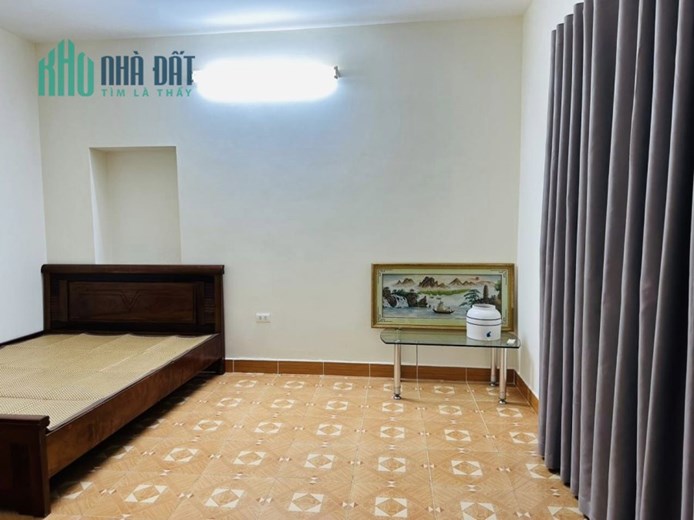 Hiếm chỉ 100tr/m2  có nhà hộ khẩu cầu giấy 34m2 x 4 tầng, an sinh đỉnh