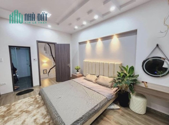 BÁN NHÀ LÔ GÓC 3 THOÁNG VĂN CAO 40M2 GIÁ 3.7 TỶ