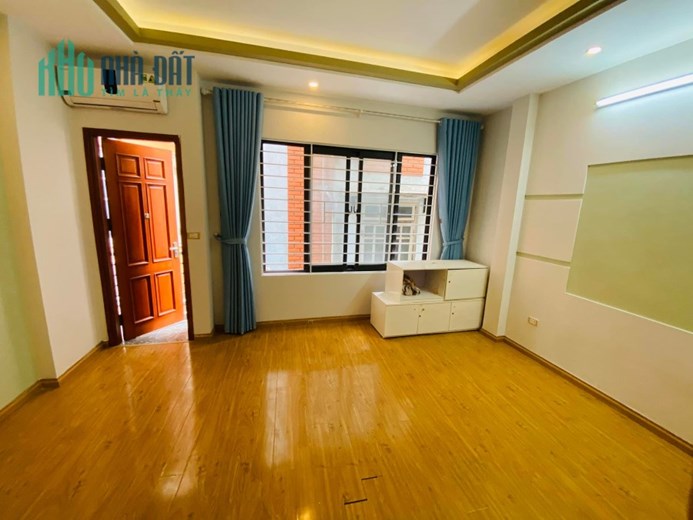 Bán nhà phố Huỳnh Thúc Kháng, ngõ ô tô, DT50m2, MT4m. 0338080356