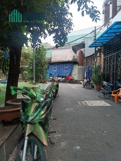 Nhà 80m2 xây 3 tầng đường nhựa Nguyễn Đức Trung 2,x tỷ