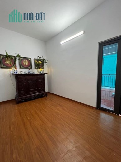 Bán nhà 67m2 phố Nghi Tàm, Tây Hồ Dân xây Gara 2 Ô tô Giá đầu tư 4 Tỷ