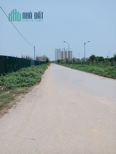 Bán nhà 2 tầng phường Đông Sơn gần mặt bằng Hồ Sen