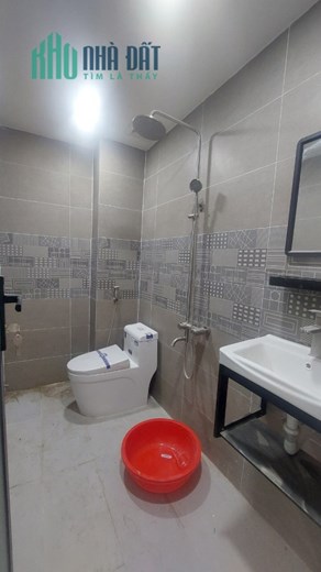Liên Hệ Ngay Để Đi Xem Căn Nhà Tại Quận Bình Tân Mới Xây Xong 1 Trệt 1 Lầu 74m2 Bàn Giao Nội Thất