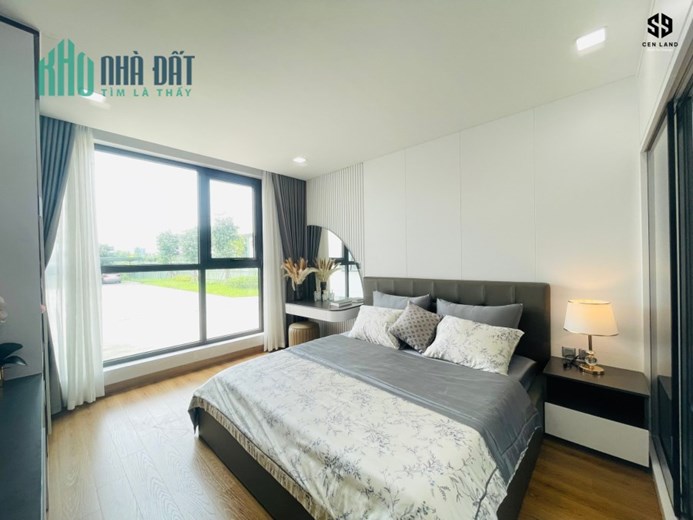 Bán căn hộ 3 ngủ 120m2 tại Ngọc Thụy, ban công view cầu Đông Trù cực đẹp