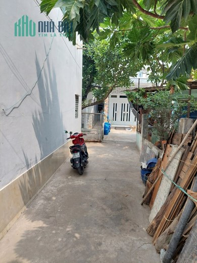 Bán nhà biệt thự sân vườn đất thổ cư, 122m2 dài 5.5m, giá nhỉnh 4 tỷ .
