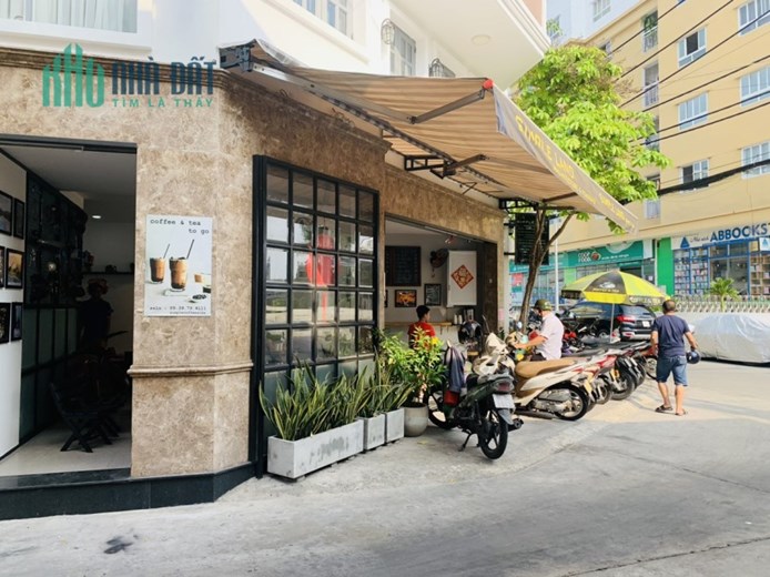 Cần Bán Nhanh CĂN GÓC 2 mặt tiền đẹp, hẻm xe tăng tại 262 Lũy Bán Bích, Phường Hòa Thạnh, Quận Tân