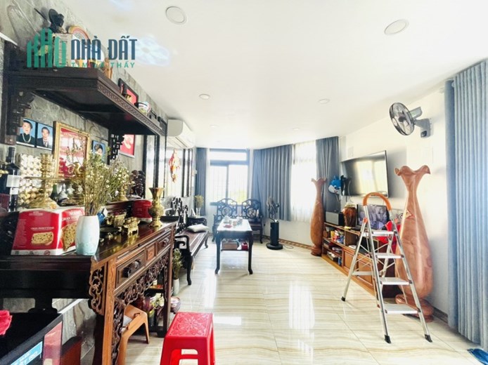 Cần Bán Nhanh CĂN GÓC 2 mặt tiền đẹp, hẻm xe tăng tại 262 Lũy Bán Bích, Phường Hòa Thạnh, Quận Tân