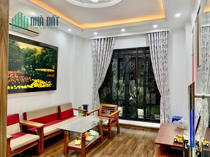 Bán nhà ngõ 604 Ngọc Thuỵ, 55m x 3T, ngõ oto 7 chỗ giá 3 tỷ 7