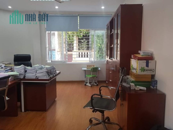 Cho thuê nhà Đội Nhân Ba Đình, 68m, ô tô đỗ cửa giá 17tr