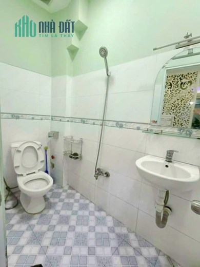 Nhà bán đường Nguyễn Thị Tần P2Q8. Trệt,lầu. Giá 3,4 tỷ