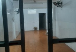 Cho thuê nhà nguyên căn cấp 4 có mặt bằng kinh doanh tại Vĩnh Hồ, Đống Đa. Diện tích 80m2, giá thuê