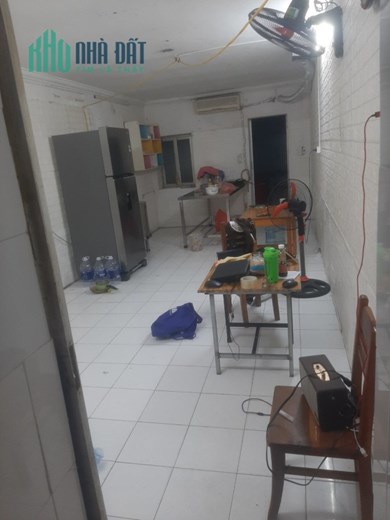Cho thuê nhà nguyên căn cấp 4 có mặt bằng kinh doanh tại Vĩnh Hồ, Đống Đa. Diện tích 80m2, giá thuê