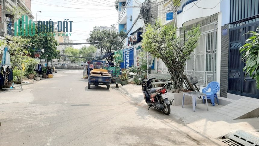 Cho thuê NNC 4 tầng mặt tiền đường Bùi Điền P5Q8. Giá 20 triệu