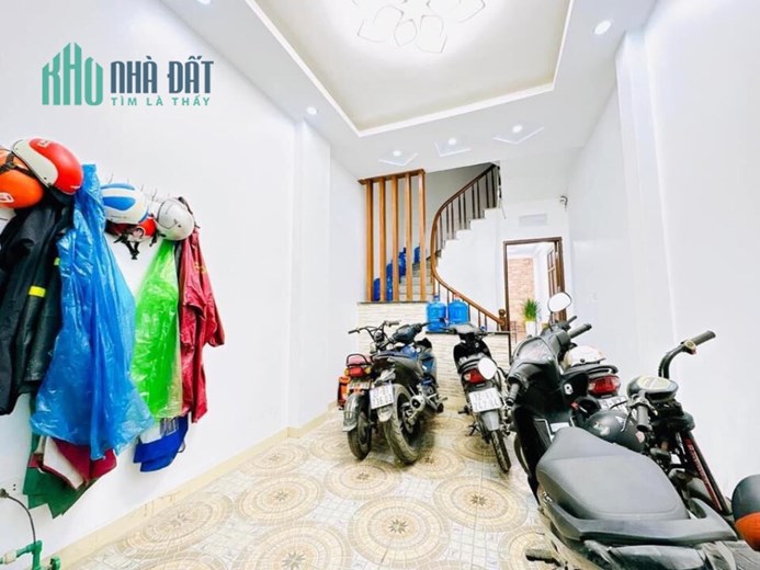 HOT HOt Cho thuê phòng đầy đủ nội thất tại  Nguyễn trãi, Thanh Xuân giá chỉ từ 3,1 triệu. 0962780005