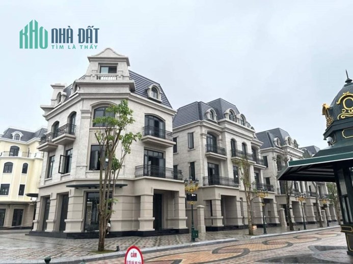 Bán cắt lỗ sâu căn Biệt Thự Shophoues, xẻ khe giá chỉ 9 tỷ bao phí, LH: 0975.878.892