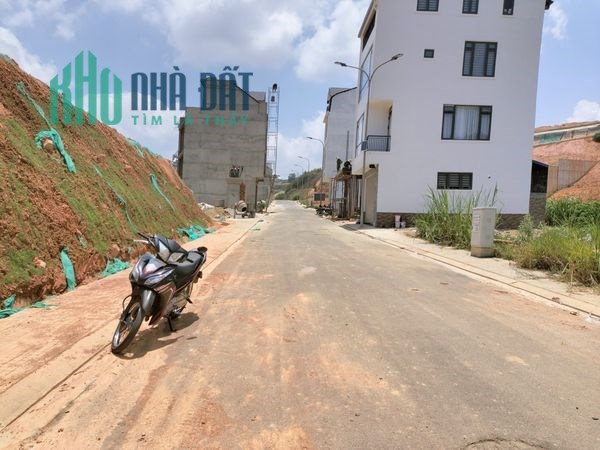Đường 9m Dân Cư Hoàn Thiện Khu An Sơn Phường 4 Tp Đà Lạt