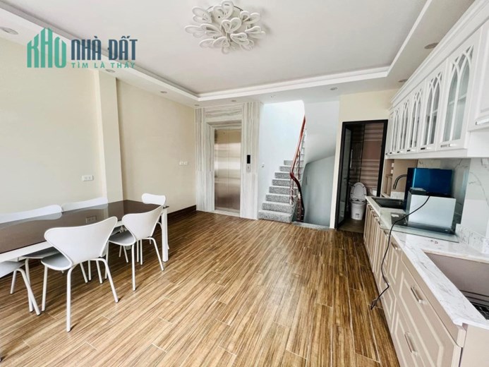 Rẻ !Bán nhà Nguyễn Khang 8,9 tỷ( thương lượng) - 50m2 bán nhà nguyên căn giá rẻ Cầu Giấy
