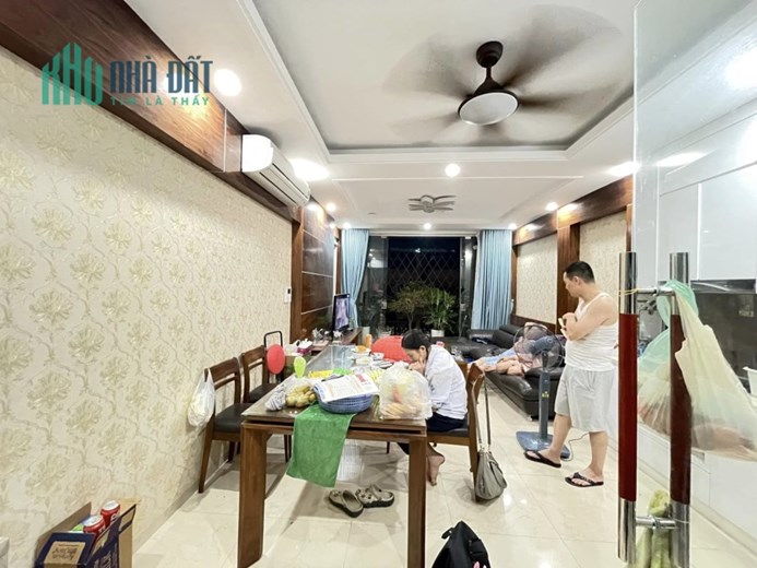 Nhà 60m Xây 7 Tầng Thang Máy Giá 10,8 Tỷ. Chính Chủ Cần Bán Gấp Để Mua Nhà Khác Lớn Hơn.