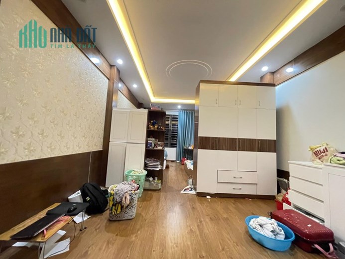 Nhà 60m Xây 7 Tầng Thang Máy Giá 10,8 Tỷ. Chính Chủ Cần Bán Gấp Để Mua Nhà Khác Lớn Hơn.
