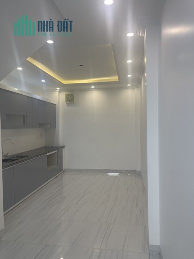 Bán nhà xây mới tinh độc lập, Hoàng Ngọc Phách - Quán Nam, 40m 4 tầng GIÁ 2.65 tỉ ngõ cực nông