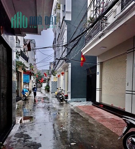 Bán nhà phố Nam Pháp 1, 41m 3 tầng, lô góc, ô.tô tận cửa GIÁ 2.6 tỉm ngõ thông Văn Cao