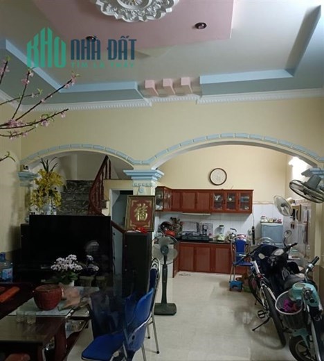 Bán nhà phố Nam Pháp 1, 41m 3 tầng, lô góc, ô.tô tận cửa GIÁ 2.6 tỉm ngõ thông Văn Cao