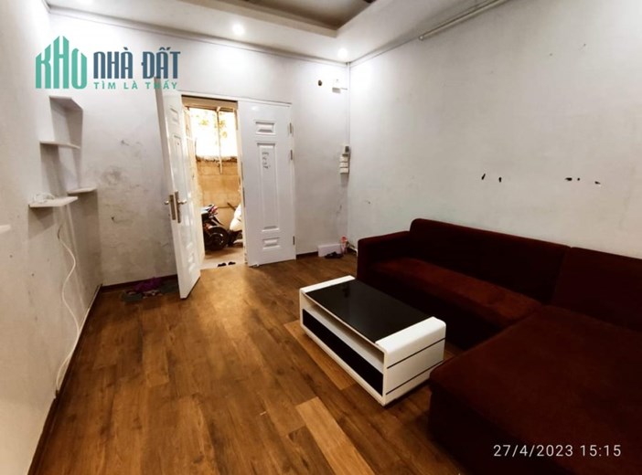 Cho thuê nhà Ô TÔ ĐỖ CỬA - GẦN PHỐ XÃ  ĐÀN- ĐỐNG ĐA  - NHÀ ĐẸP -3 TẦNG 13,5triệu