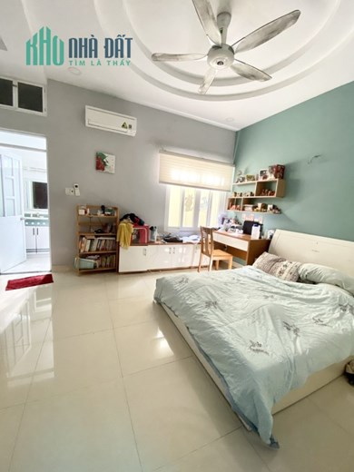 Bán Căn Biệt Thự 7PN Tân Sơn Nhì Quận Tân Phú