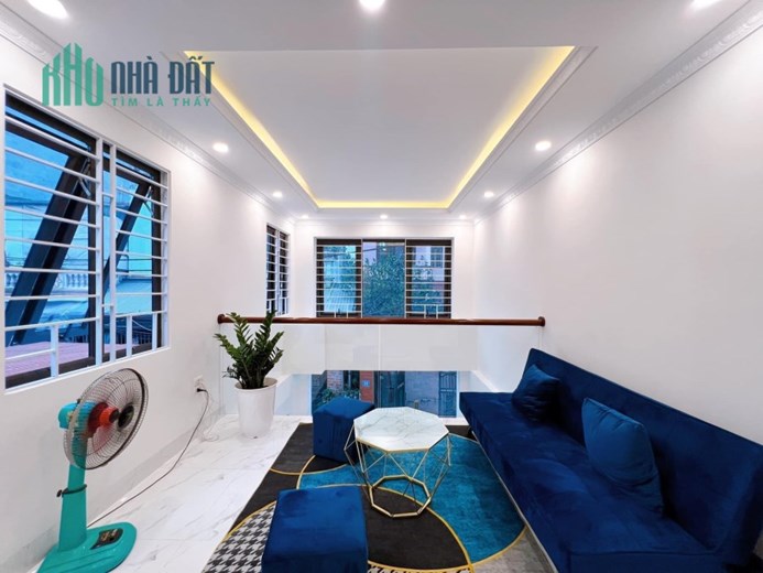 BÁN NHÀ VŨ XUÂN THIỀU,LÔ GÓC,SIÊU ĐẸP,3 BƯỚC RA PHỐ,OTO ĐỖ CỬA 48M NHỈNH 4 TỶ.