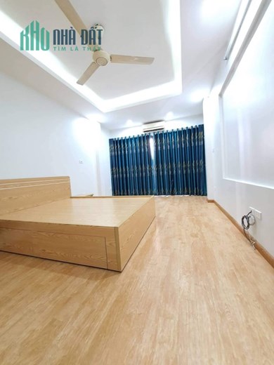 bán nhà mặt phố tây hồ 7.9 tỷ  6 tầng 33m2 Vỉa hè- ô tô  Kinh doanh đỉnh