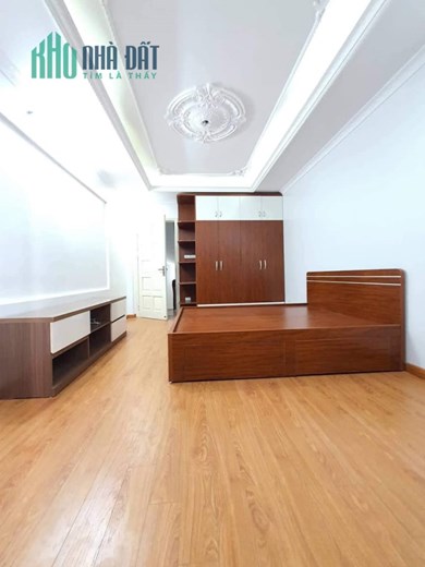 bán nhà mặt phố tây hồ 7.9 tỷ  6 tầng 33m2 Vỉa hè- ô tô  Kinh doanh đỉnh