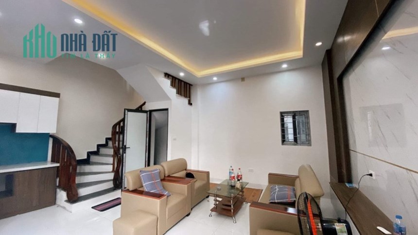 BÁN NHÀ PHÁO ĐÀI LÁNG - TRUNG TÂM  ĐỐNG ĐA - GẦN PHỐ - TIỆN ÍCH NGẬP TRÀN. Diện tích 31m2, 5 tầng,