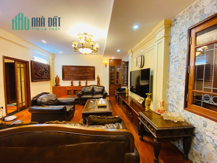 Bán nhà mặt phố Nguyễn Ngọc Nại, Thanh Xuân 165m, mt 8.3m. Giá: 55 tỷ