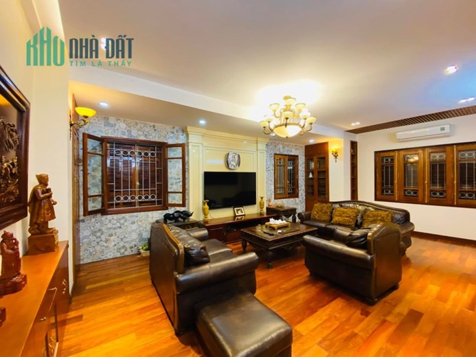 Bán nhà mặt phố Nguyễn Ngọc Nại, Thanh Xuân 165m, mt 8.3m. Giá: 55 tỷ